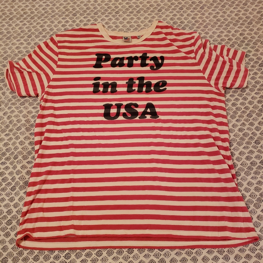 Party in the USA T-Shirt Size XL